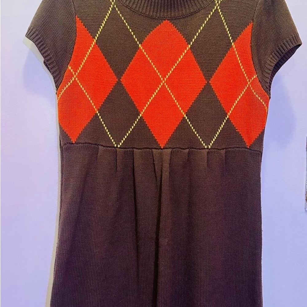 Argyle Patterned Red and Brown Sweater with Pleated Design